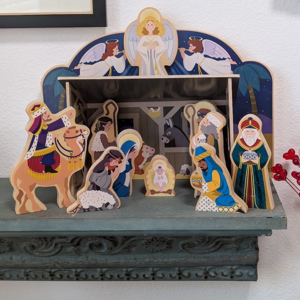 Melissa & Doug Wooden Nativity Set 10 Standing Figures 4 Piece Stable Baby Jesus